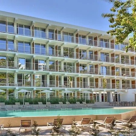 Hotel Ibis Styles Roomer 4*