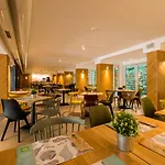 Ibis Styles Roomer Hotel