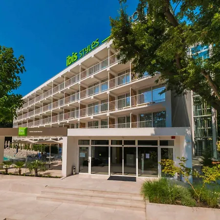 호텔 Ibis Styles Roomer 4*