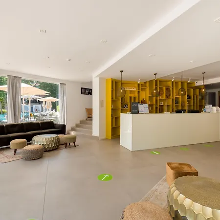 Ibis Styles Roomer Szálloda 4*