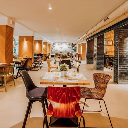 Ibis Styles Roomer 4* 골든샌드
