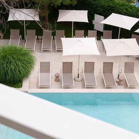 Ibis Styles Roomer מלון