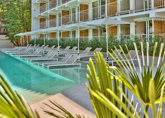 Ibis Styles Roomer 4* Sables d'or